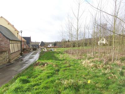 Terrain constructible - 2 500 m²