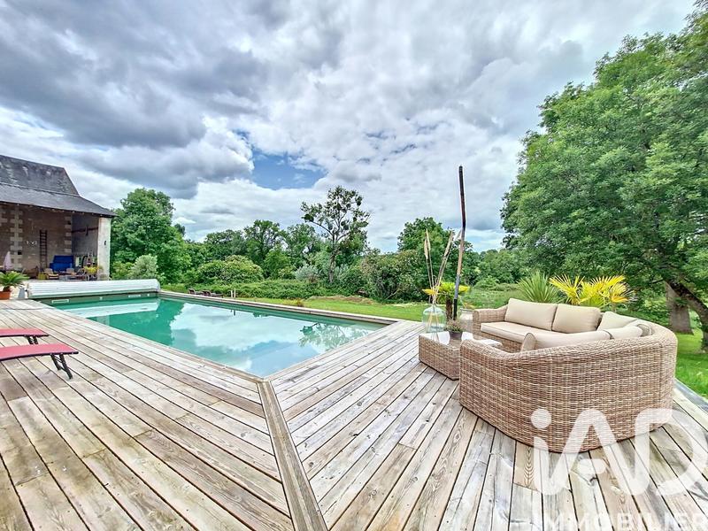 Maison - 262 m² - 7 pièces