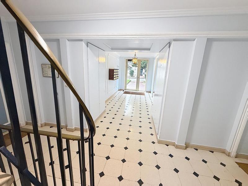 Appartement - 90 m² - 4 pièces