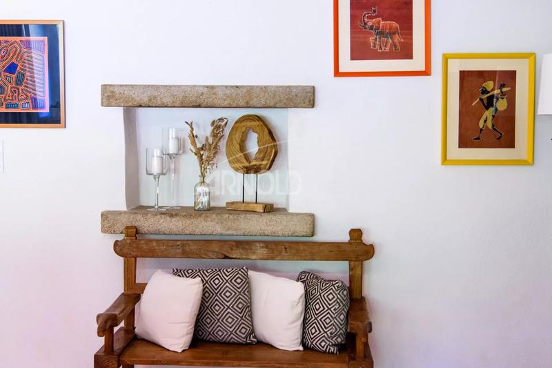 Maison - 266 m² - 9 pièces