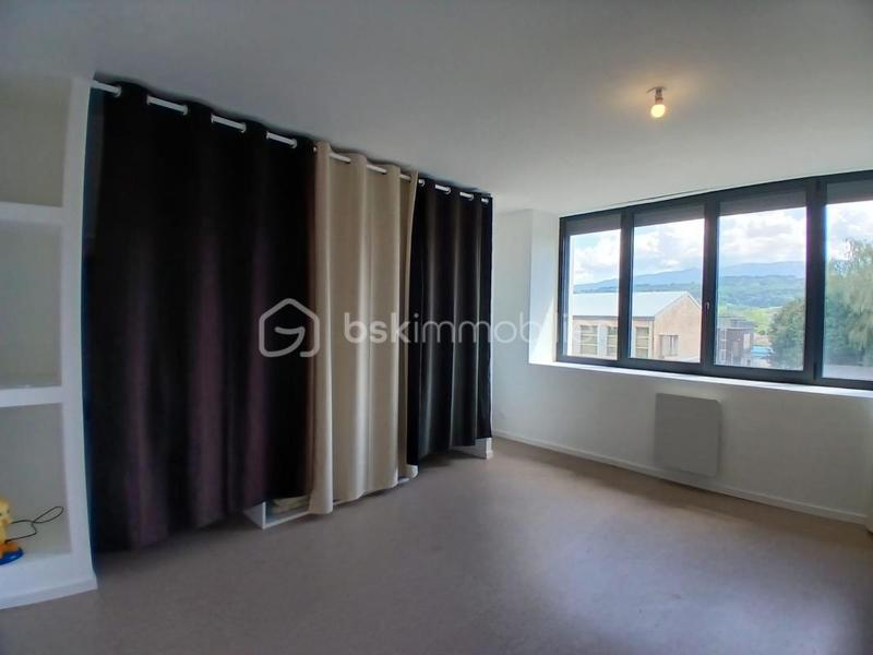 Loft - 173 m² - 4 pièces