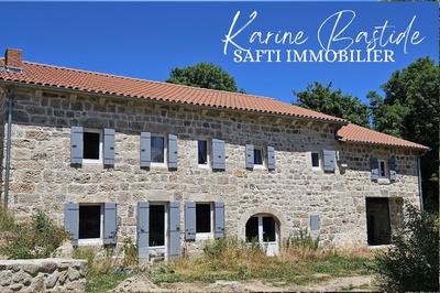 Maison - 300 m² - 5 pièces