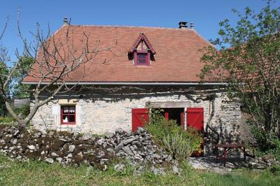 Maison en pierre - 48 m² - 2 pièces