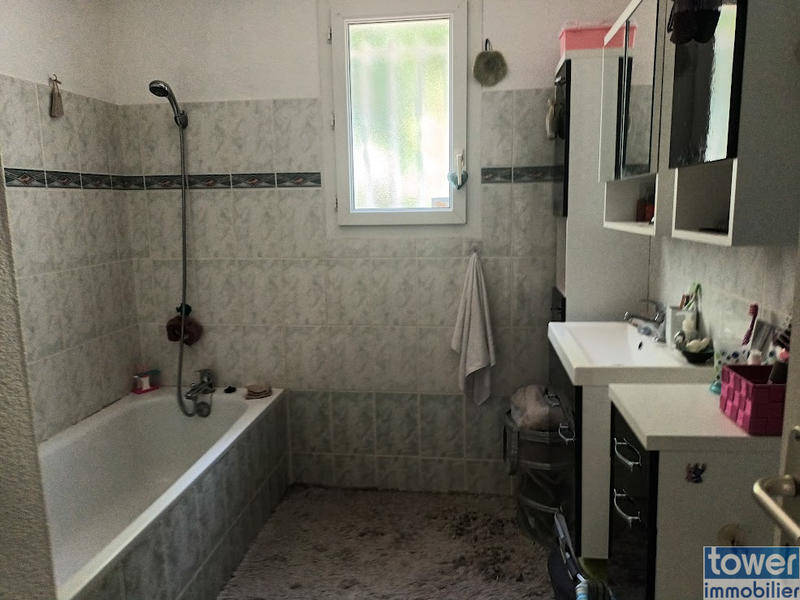 Villa - 90 m² - 4 pièces