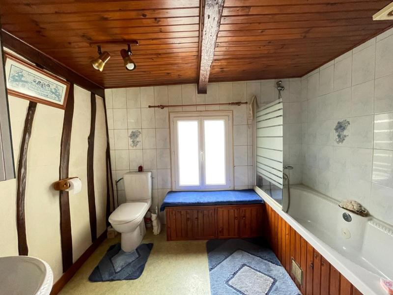 Maison - 165 m² - 9 pièces