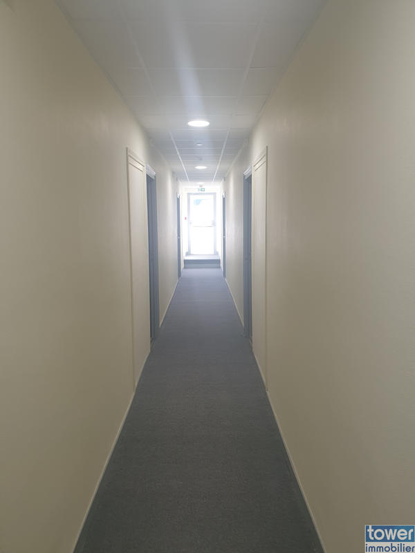 Local commercial - 1 260 m²