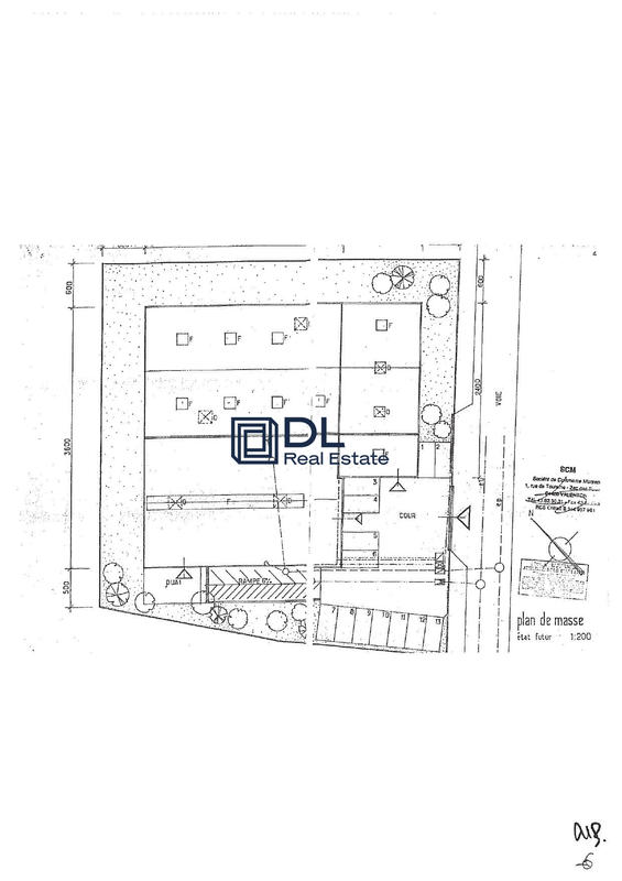 Entrepôt - 1 280 m²
