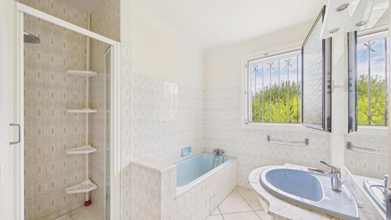 Maison traditionnelle - 134 m² - 4 pièces