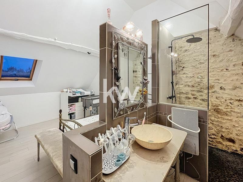 Maison - 274 m² - 10 pièces