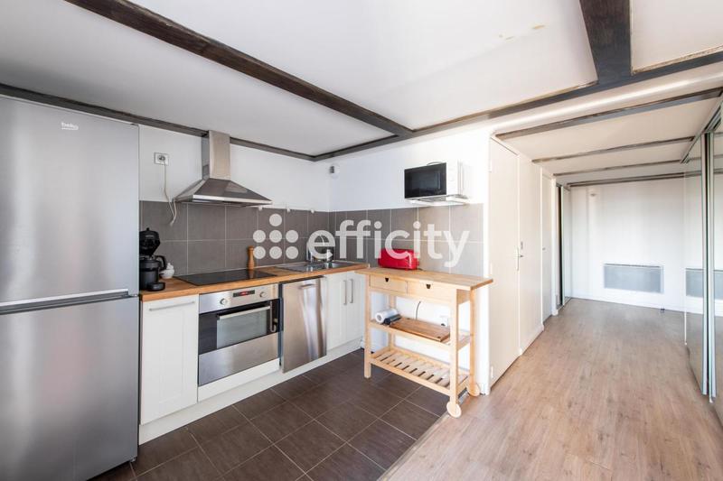 Loft - 90 m² - 3 pièces