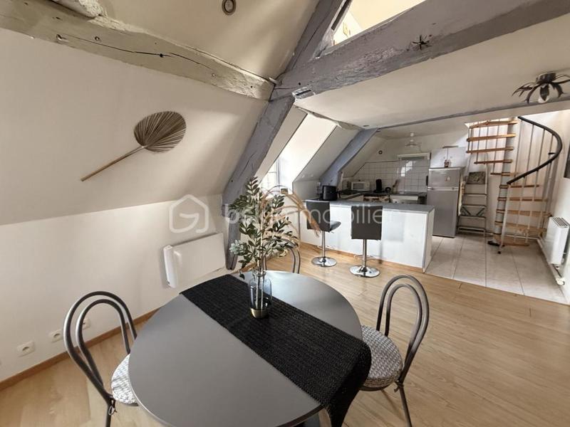 Immeuble - 198 m² - 6 pièces