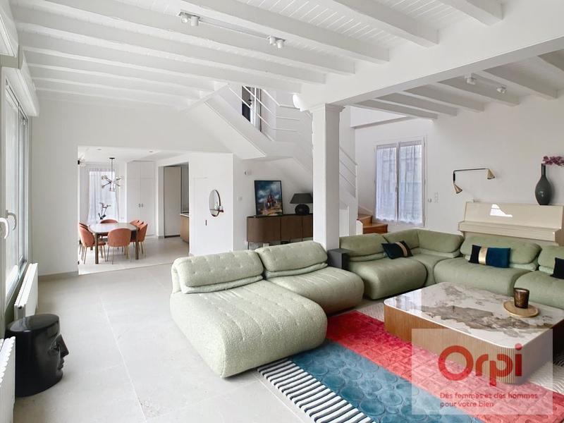 Maison - 187 m² - 7 pièces