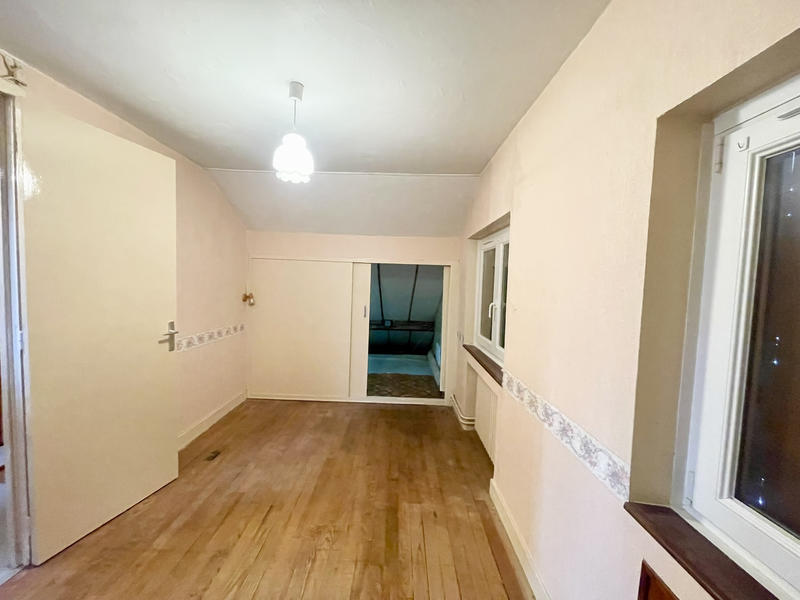 Maison - 95 m² - 5 pièces