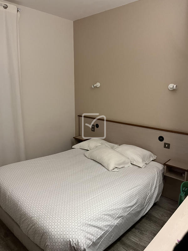 Local commercial - 799 m²