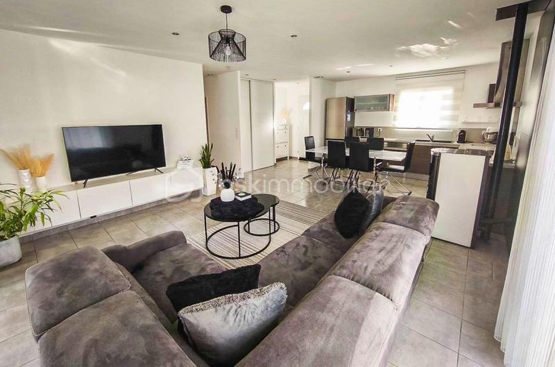 Villa - 90 m² - 4 pièces