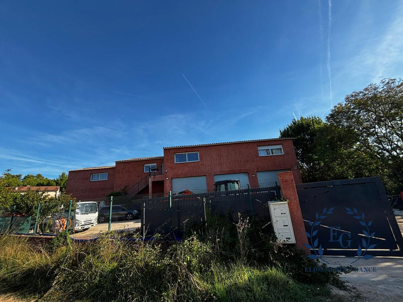 Local commercial - 720 m²