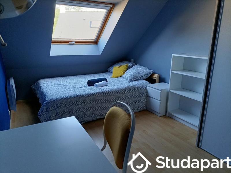 Chambre - 12 m² - 1 pièce