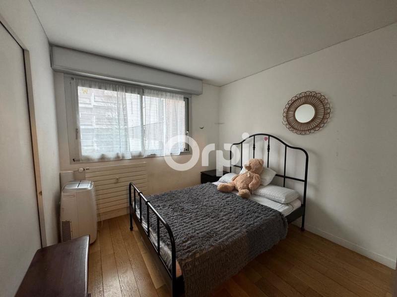 Appartement - 80 m² - 2 pièces