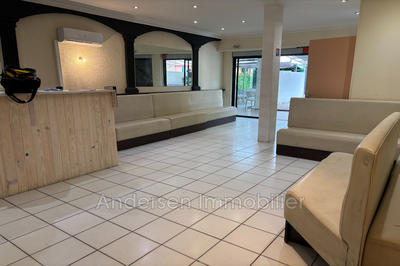 Local commercial - 83 m²