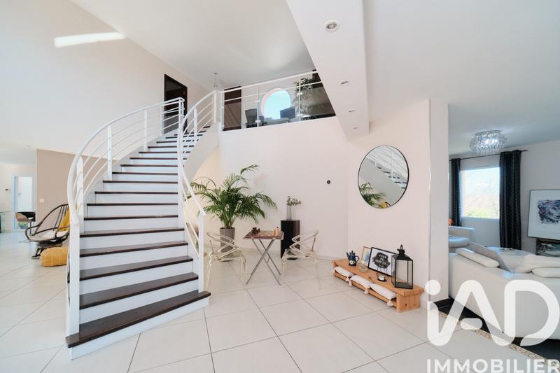 Maison de maîtres - 270 m² - 7 pièces