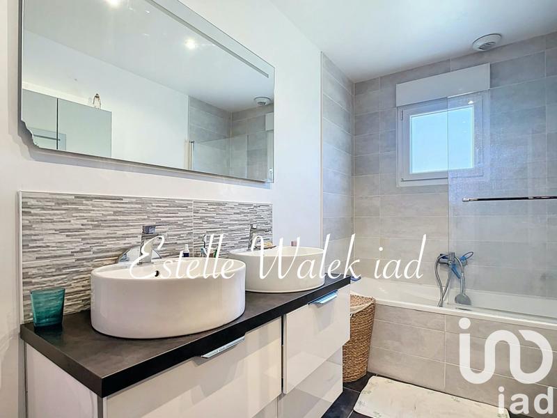 Maison - 98 m² - 5 pièces