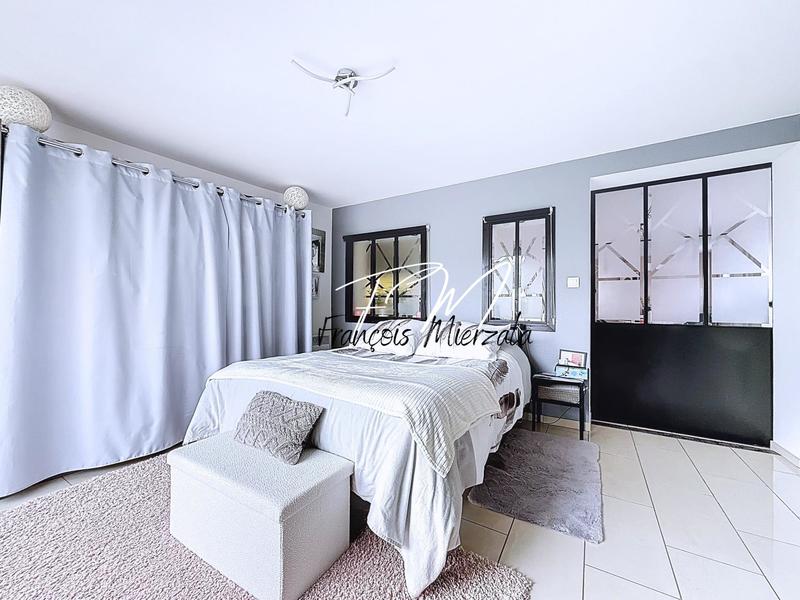 Maison - 87 m² - 5 pièces