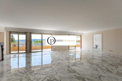 Appartement - 153 m² - 4 pièces