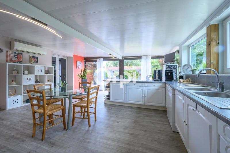 Maison - 170 m² - 7 pièces