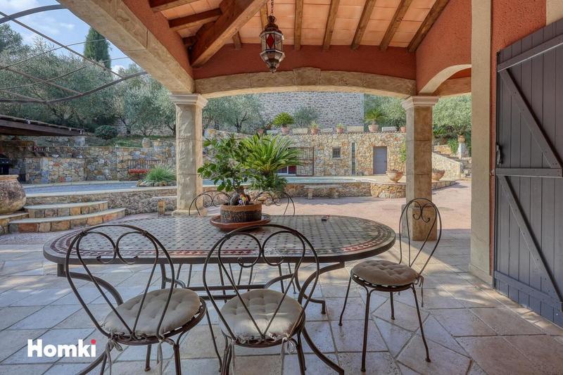 Villa - 209 m² - 6 pièces