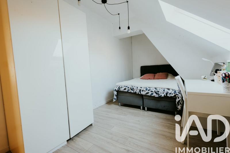Maison - 210 m² - 9 pièces