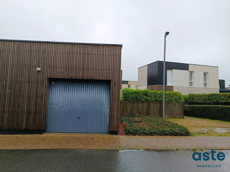 Maison - 92 m² - 6 pièces