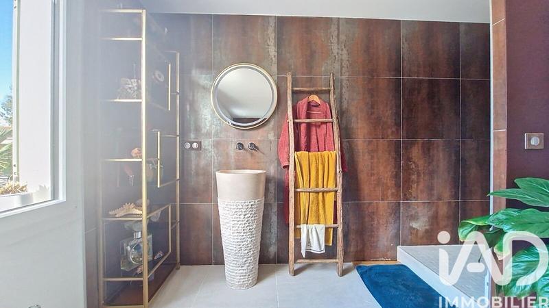 Maison - 140 m² - 5 pièces