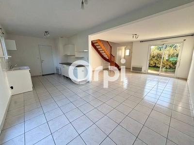 Maison - 88 m² - 5 pièces
