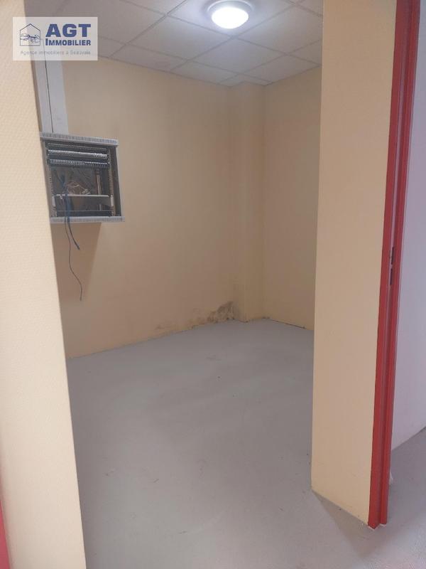 Local commercial - 232 m² - 4 pièces