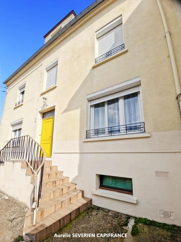 Maison - 166 m² - 10 pièces