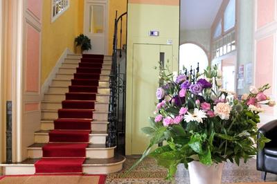 Immeuble - 3 000 m² - 80 pièces