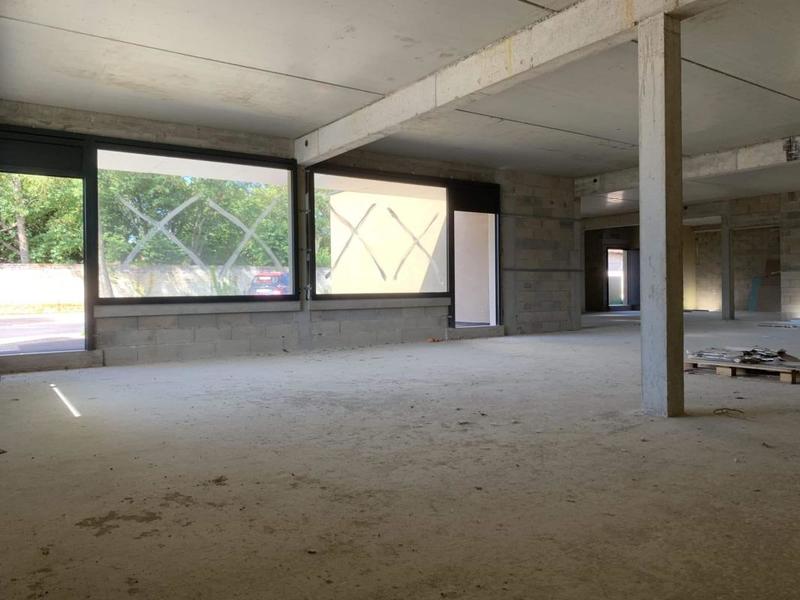 Local commercial - 238 m²
