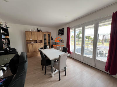 Maison - 185 m² - 8 pièces