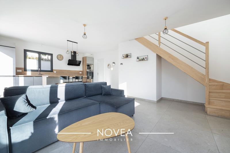 Maison - 95 m² - 4 pièces