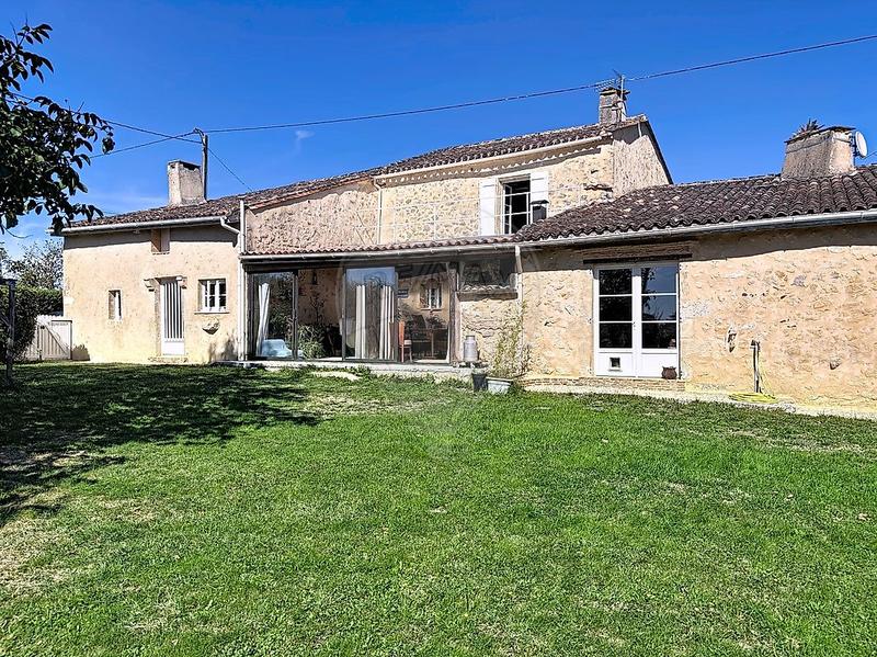 Maison en pierre - 266 m² - 6 pièces