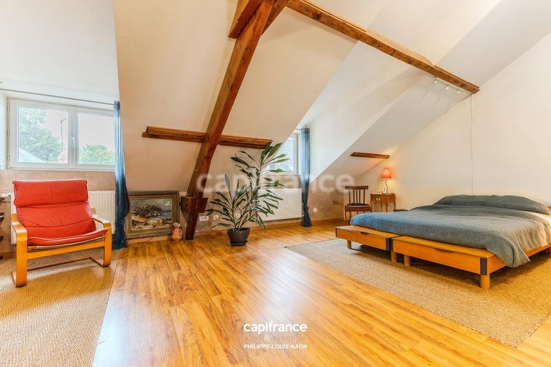 Maison - 167 m² - 7 pièces