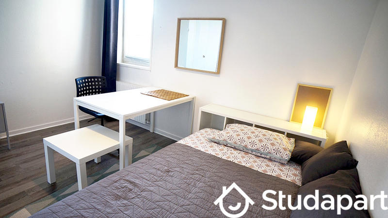 Chambre - 11 m² - 1 pièce