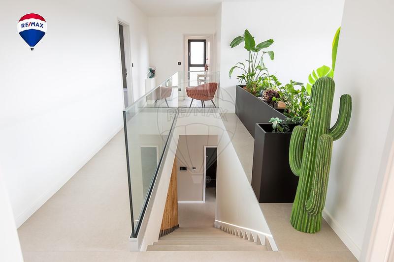 Villa - 185 m² - 6 pièces