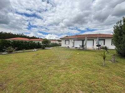 Maison - 120 m² - 6 pièces