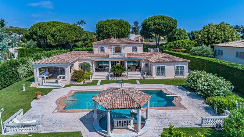 Maison - 347 m² - 7 pièces