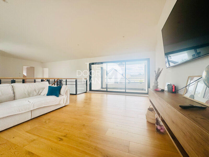 Maison - 214 m² - 6 pièces