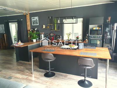 Maison - 269 m² - 7 pièces