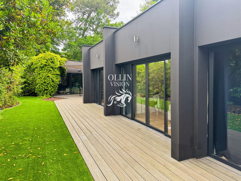 Villa - 220 m² - 7 pièces