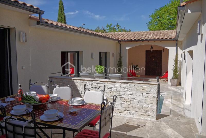 Villa - 170 m² - 6 pièces