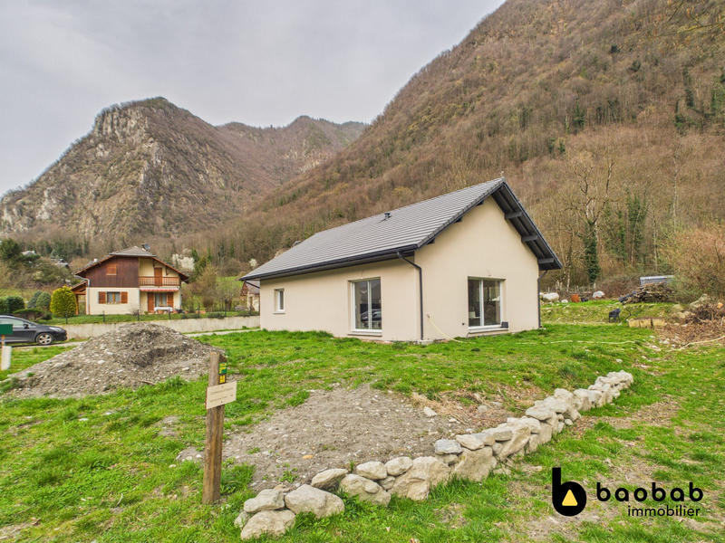 Maison - 97 m² - 3 pièces